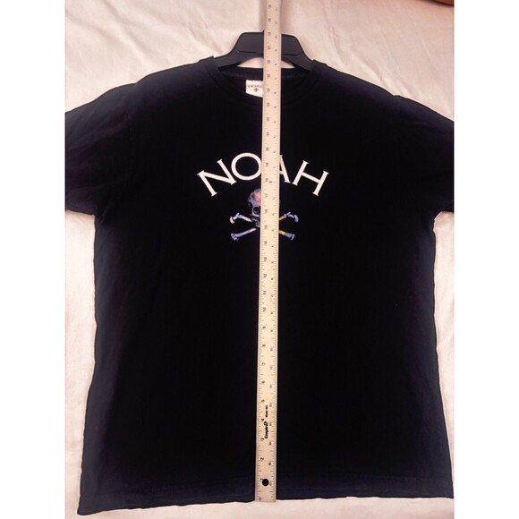 NOAH Men’s Medium Black Graphic T-Shirt Skull & Crossed Bats Vertical Logo - Picture 5 of 8